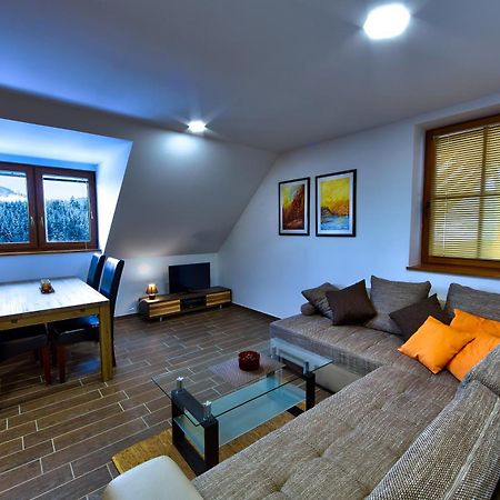 Apartmaji Smogavc ซเร็ตเช ภายนอก รูปภาพ